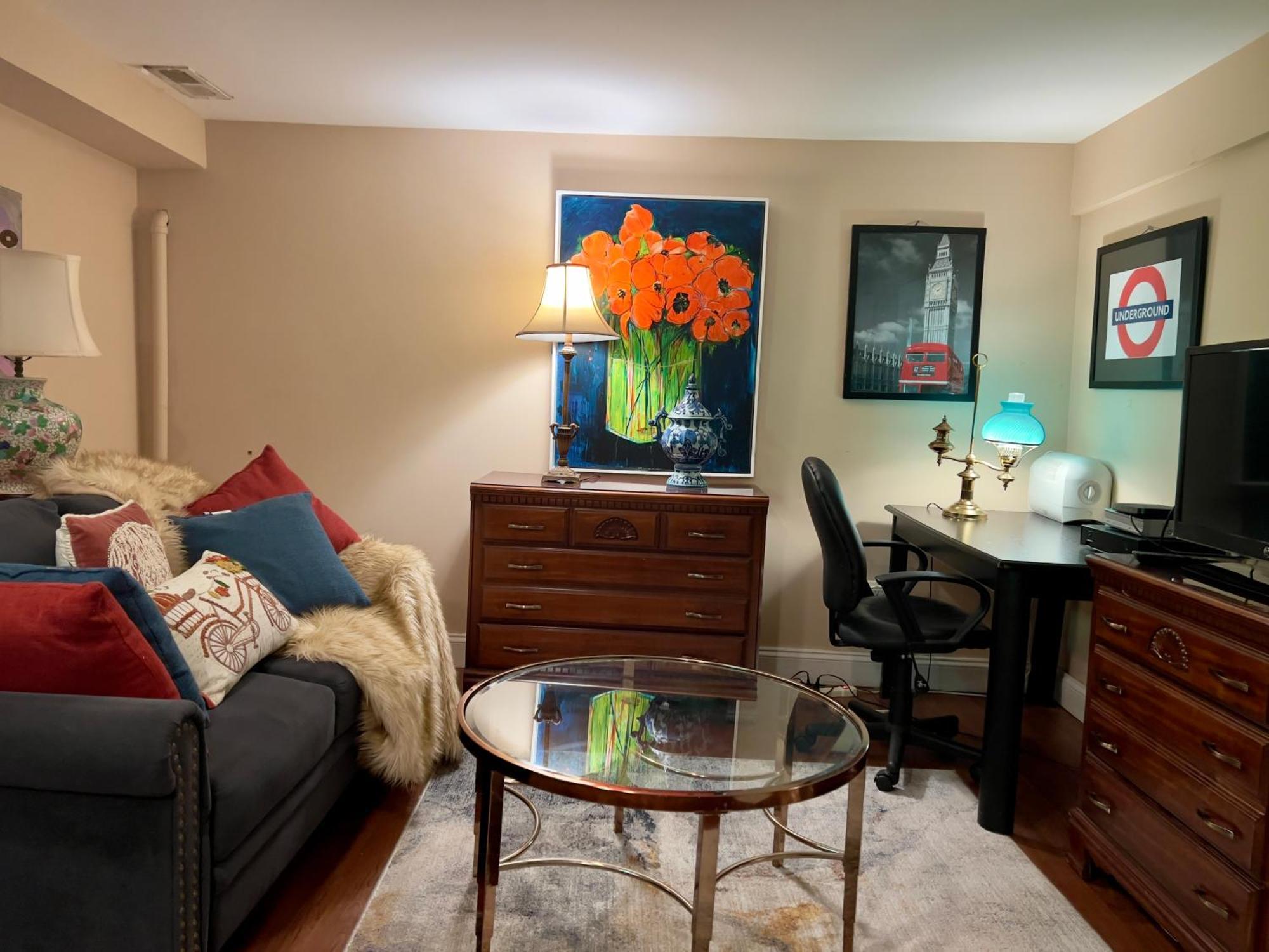 Charming 1-Bedroom Basement Close To Dc Pets Allowed Арлингтон Экстерьер фото